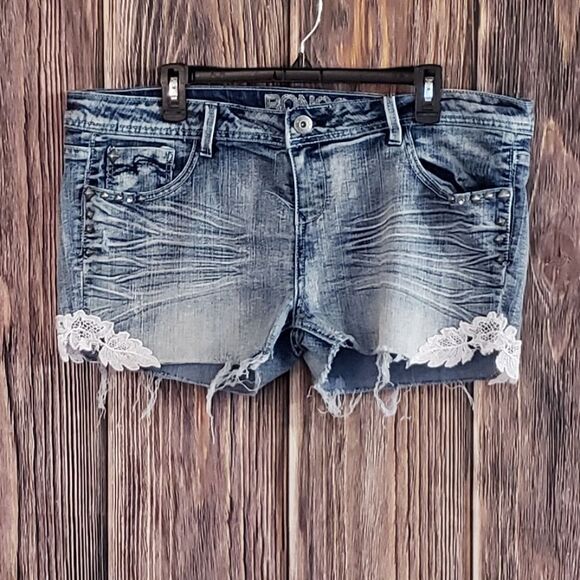 3 for $25 BONGO Jean Shorts - Picture 1 of 7